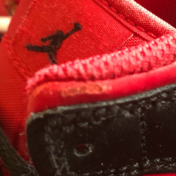 NIKE JORDAN 1 MID KIDS SHOES - Picture 9 of 15